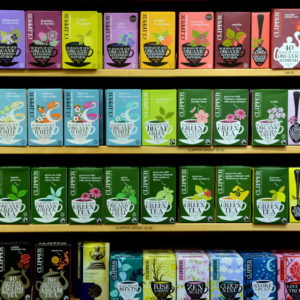 Stort sortiment med över 100 olika sorters téer!